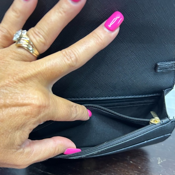 Trina Turk Black Clutch NEW - Picture 5 of 7